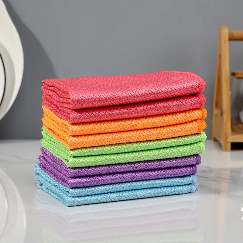 Microfiber Cleaning Cloth for Glass Kitchens and Automobiles