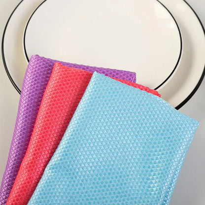 Microfiber Cleaning Cloth for Glass Kitchens and Automobiles