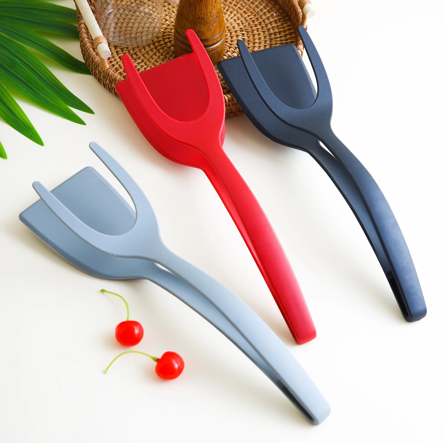 Nylon Clip Utensils for Kitchen Gadget and Accessories 2-in-1 Steak Spatula Tongs Pancake Cooking Machine Flip Pliers Tools Bar.